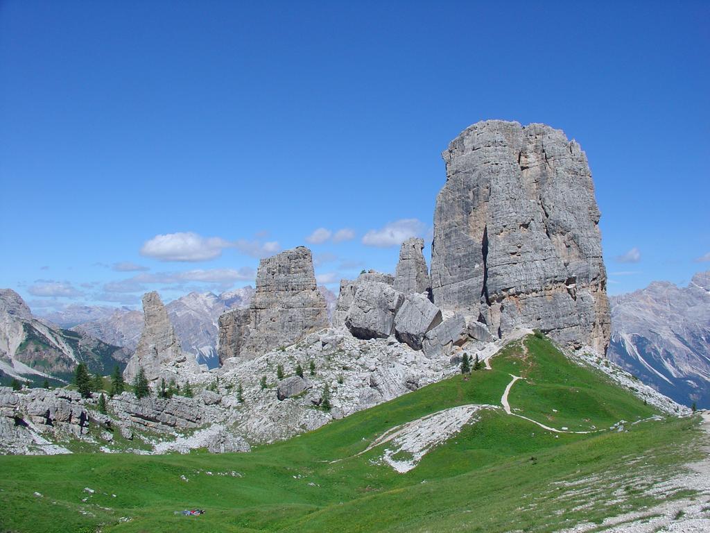 Daniela Apartment Cortina d'Ampezzo Ngoại thất bức ảnh