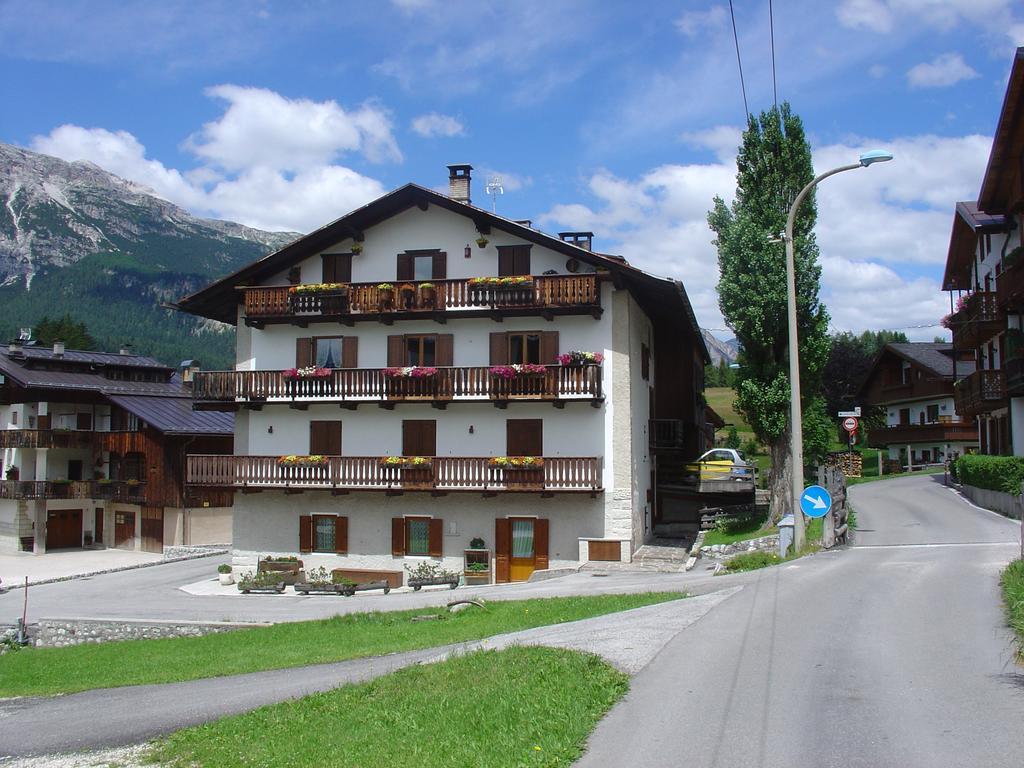 Daniela Apartment Cortina d'Ampezzo Ngoại thất bức ảnh